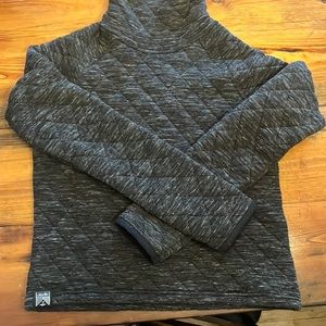 Oiselle Lauren pullover XS VGUC